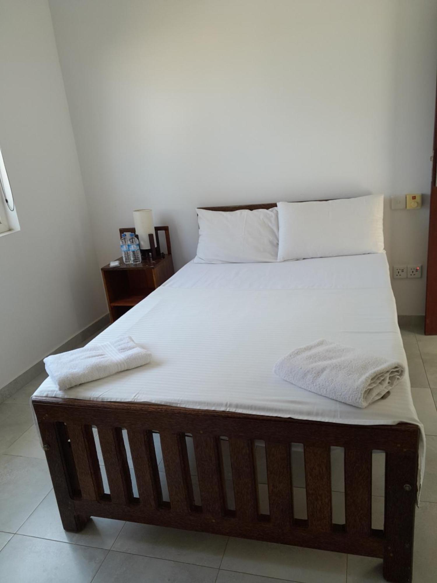 Amssler Beach Stay Калутара Екстер'єр фото