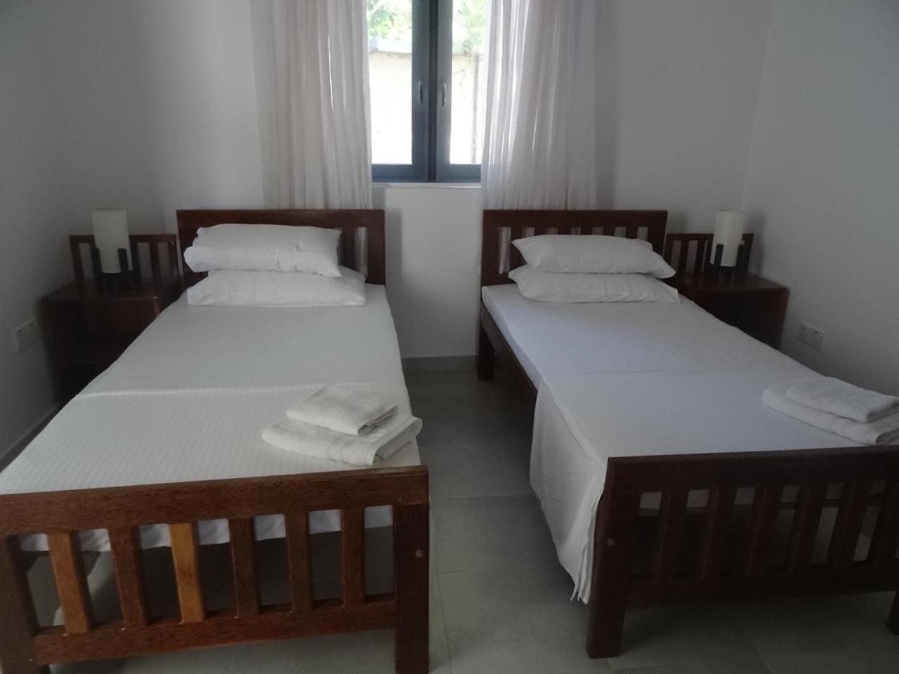 Amssler Beach Stay Калутара Екстер'єр фото