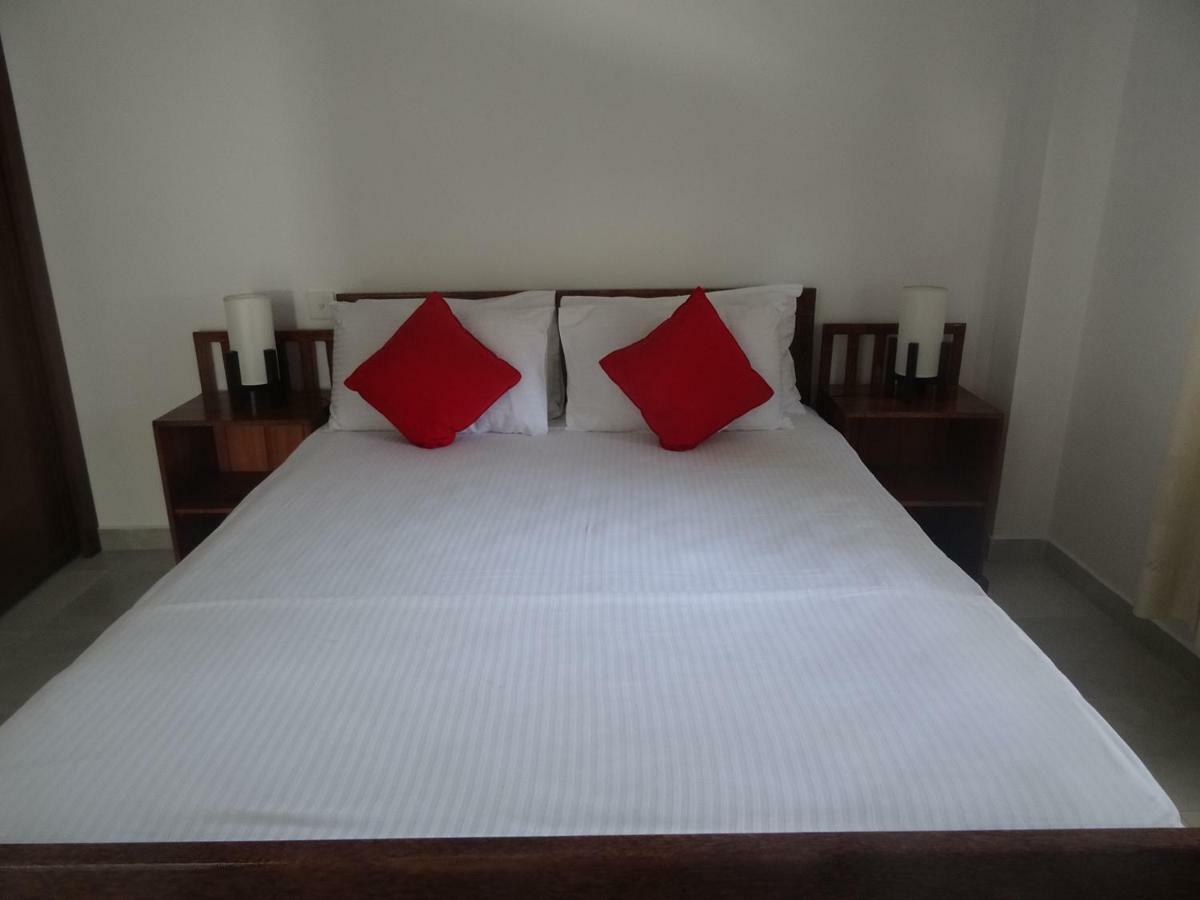 Amssler Beach Stay Калутара Екстер'єр фото