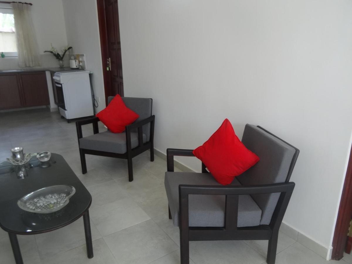 Amssler Beach Stay Калутара Екстер'єр фото